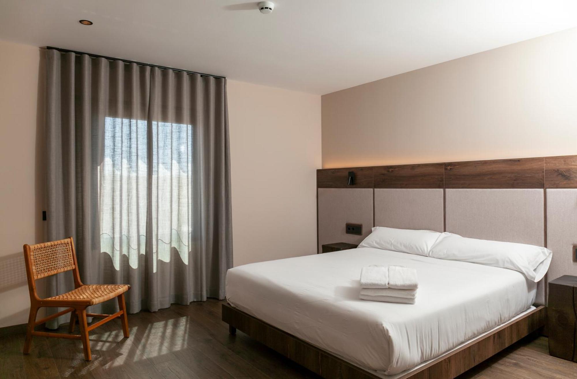 Hotel Rural Finca La Desa Miajadas Luaran gambar